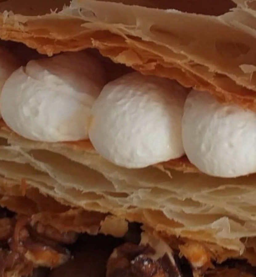 Mil hojas chantilly y dulce de leche