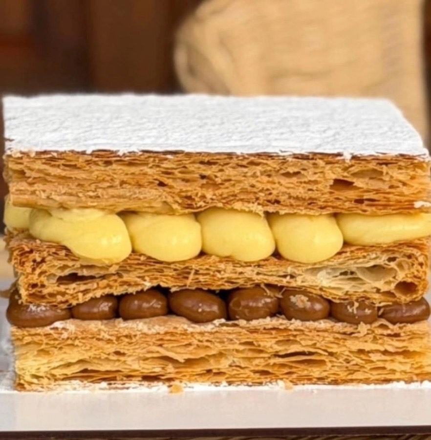 Mil hojas pastelera y dulce de leche